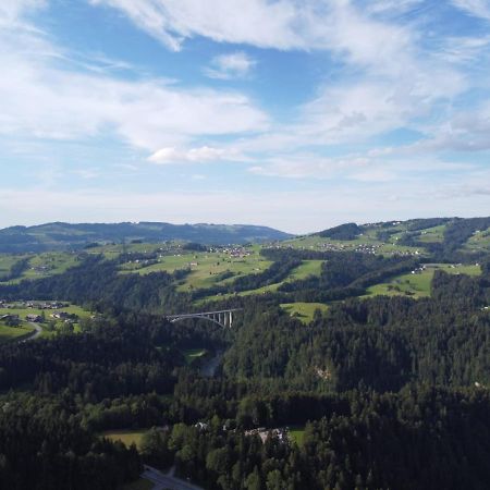 Ferienhaus Am Waldrand Von Egg Bregenzer Wald エクステリア 写真